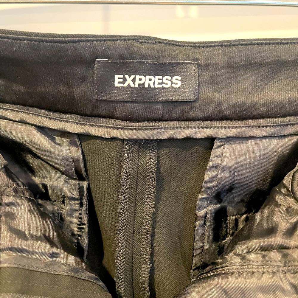 Express women’s black Editor Barely Boot low rise pant, 10R stretch